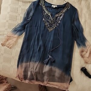 Gorgeous Novica tunic top, like new. Medium